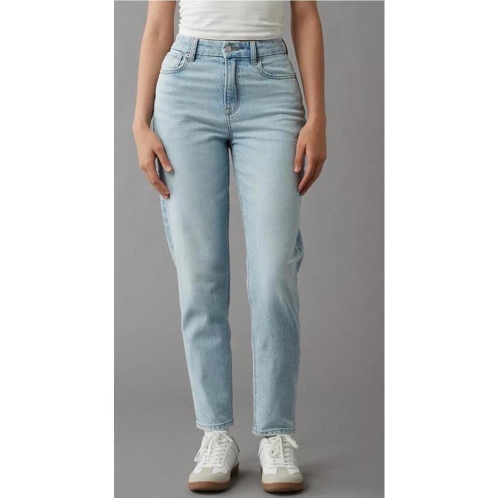 NWT American Eagle Curvy Mom Jeans Size 00